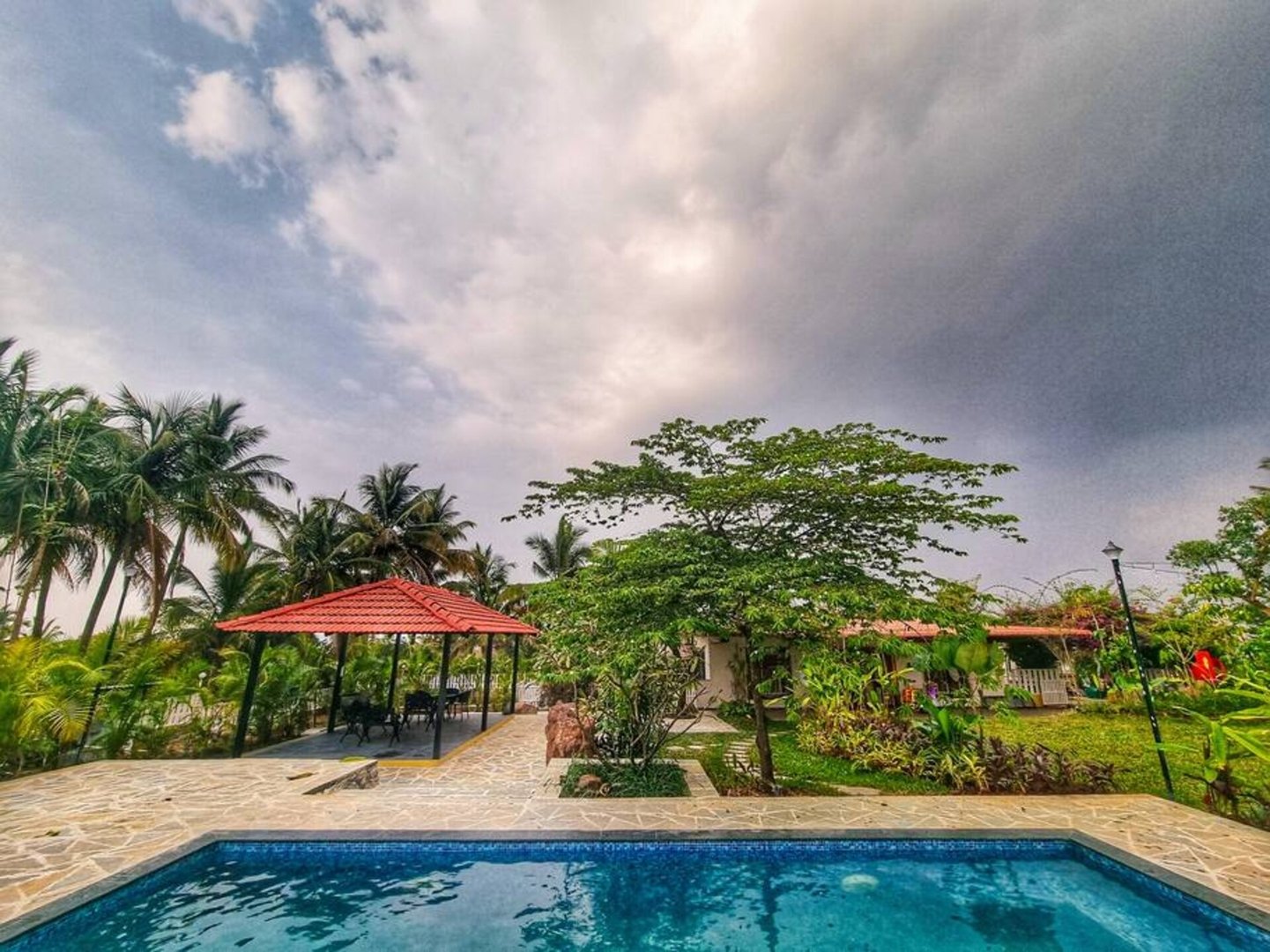 Weekend getaway from Mumbai for couples at Pawna Lake