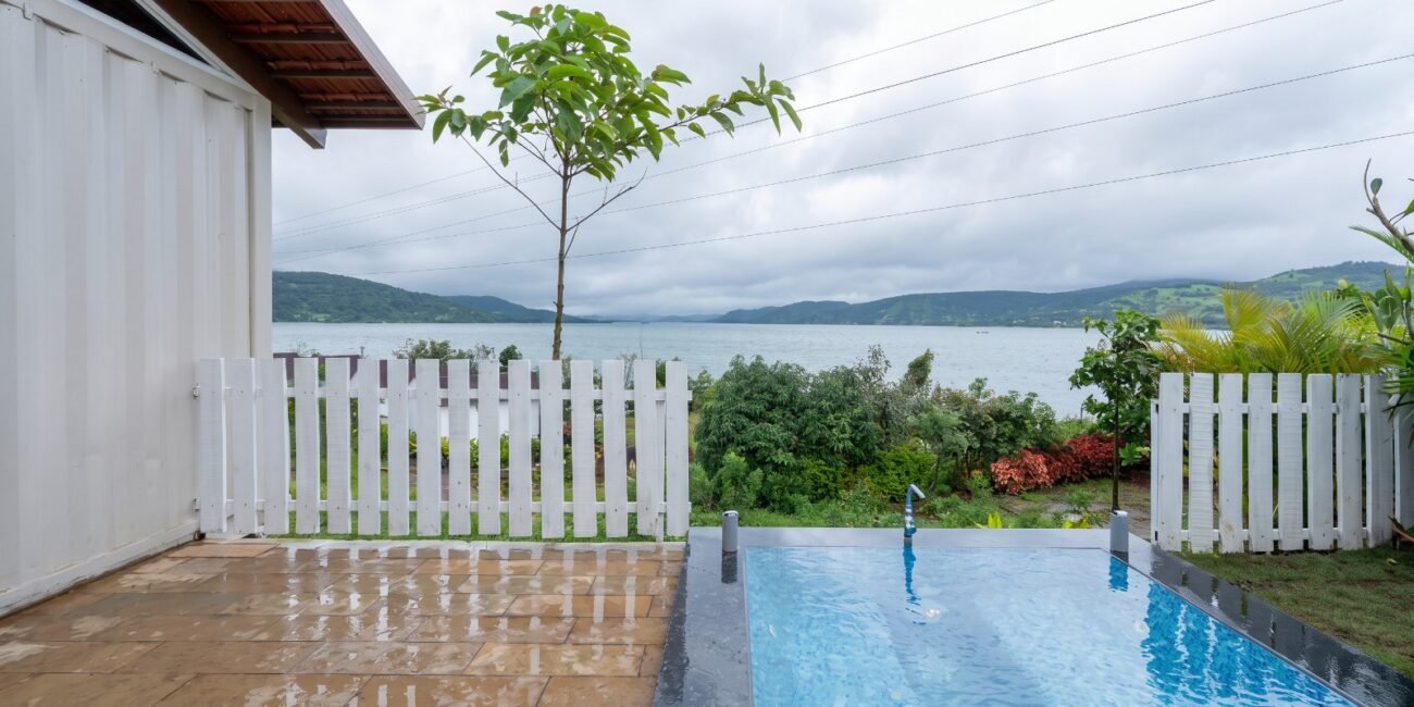 container stay near Pune with Pawna Lake view