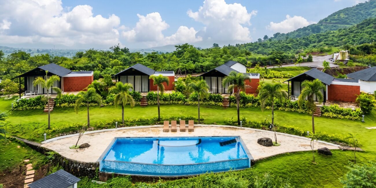 Couple stay near Pune with private pool and lake view