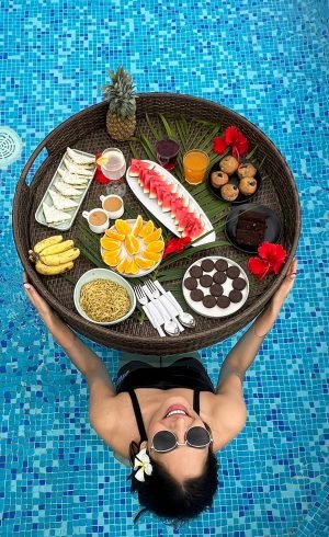 luxury private pool villa near Pune with floating breakfast in swimming pool